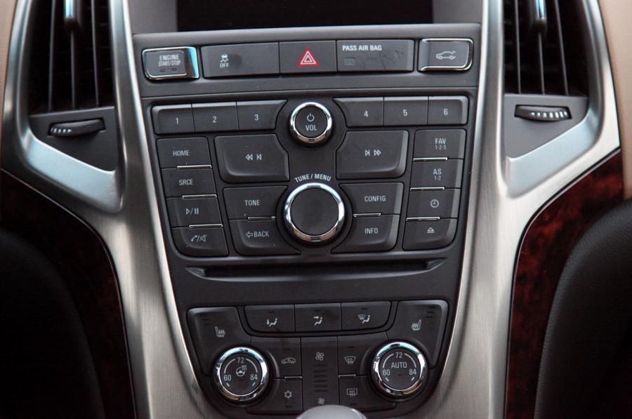  Buick Verano 2012 года  (фото 13 из 122)